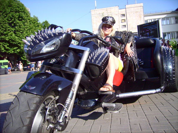 Анна Мирошникова