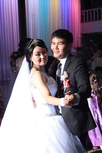 Айнура Туремуратова