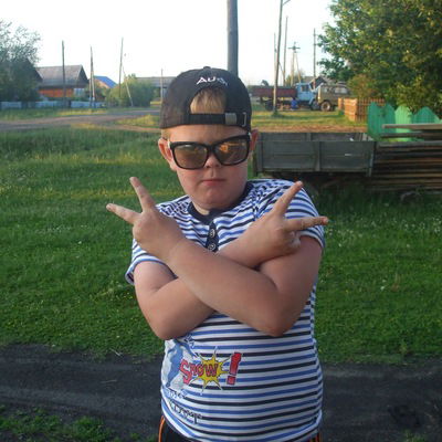 Дмитрий Арнст