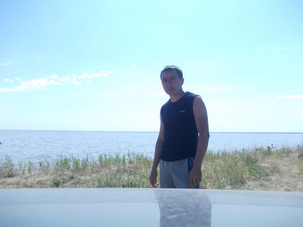 Булат Есенев