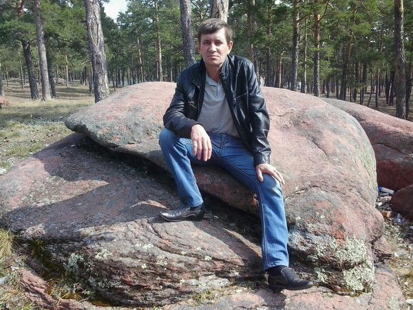 Константин Сахар