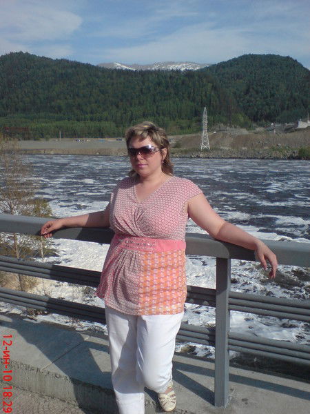 Света Сурикова