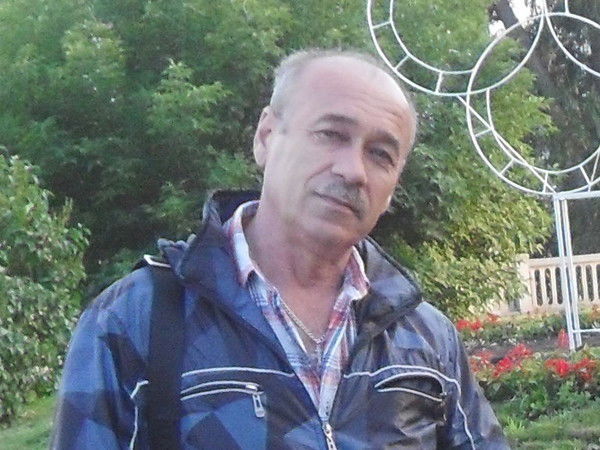 Владимир Аксенов