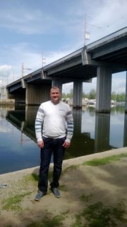 Виктор Довгошия