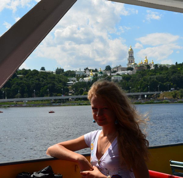 Анна Левина