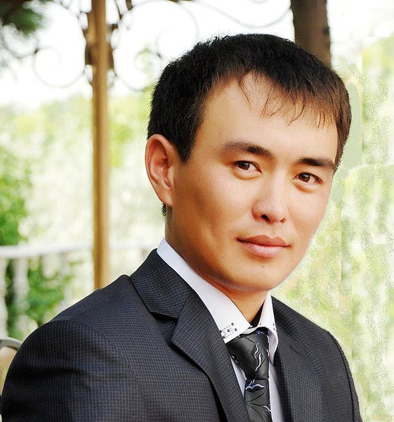 Нургали Жолбарисов