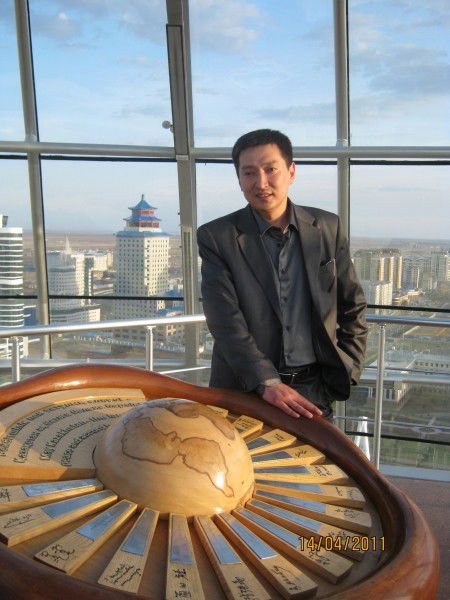 Аскар Увалиев