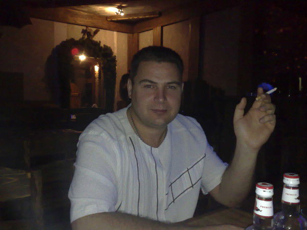 Саша Иванов