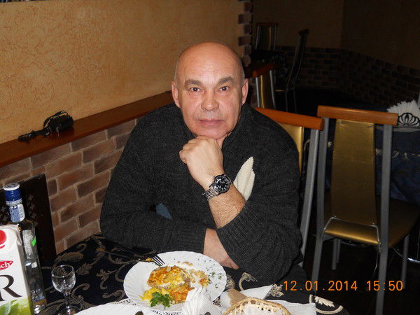 Евгений Колобов