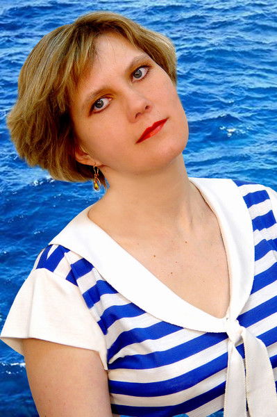 Лариса Попова