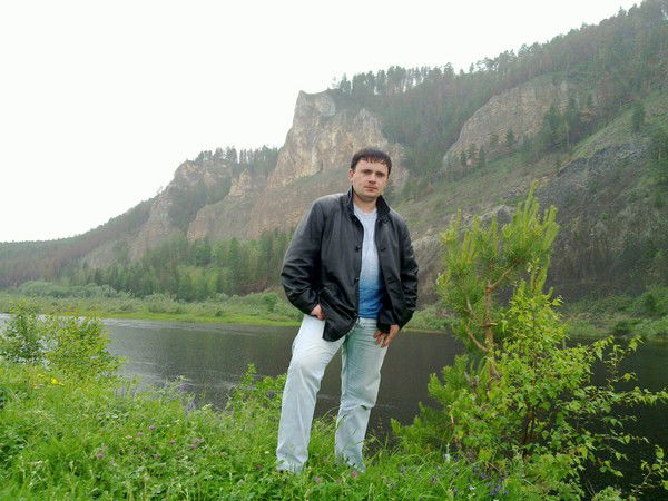 Анатолий Лавров