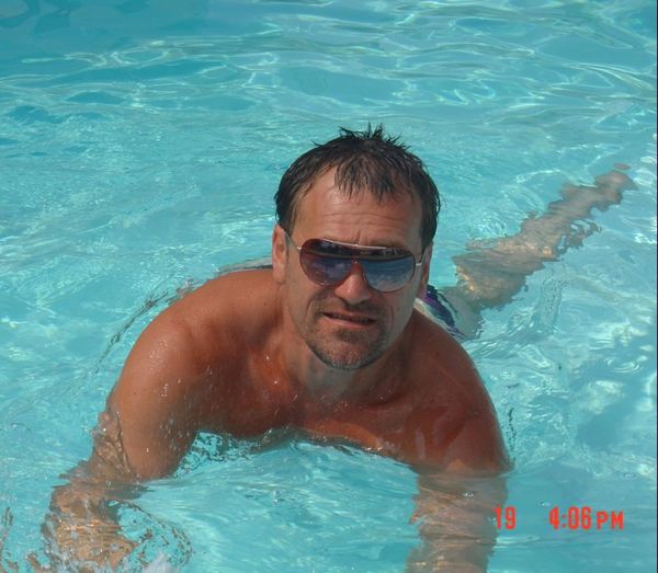 Олег Измалков