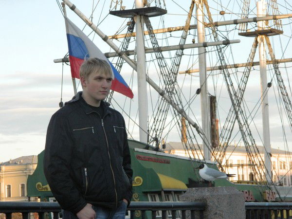 Владислав Казначеев