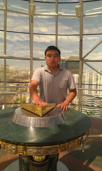 Бекжан Шарипов