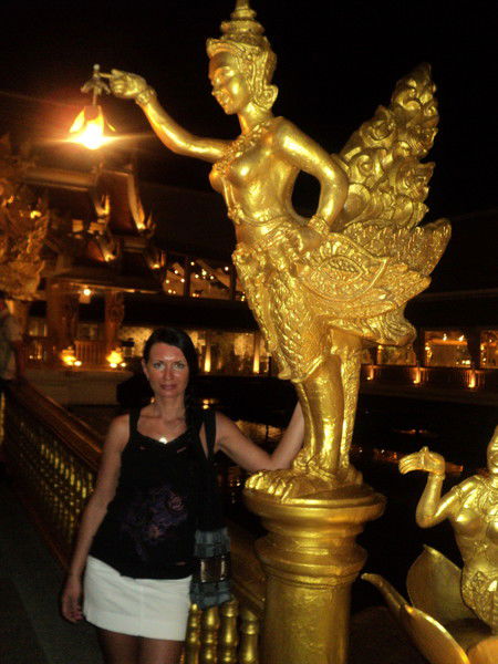 Лариса Догадина