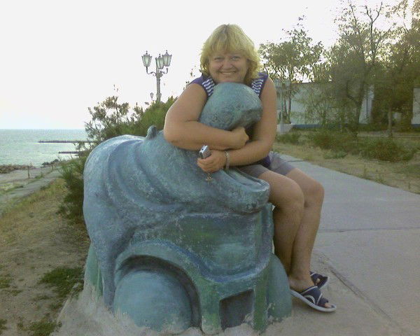 Люда Костенко