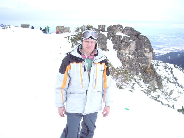 Сергей Антонов