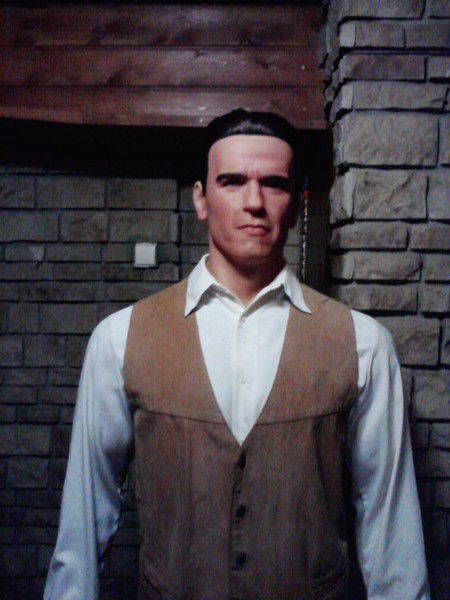 Виктор Емельянов