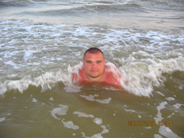 Виктор Белов