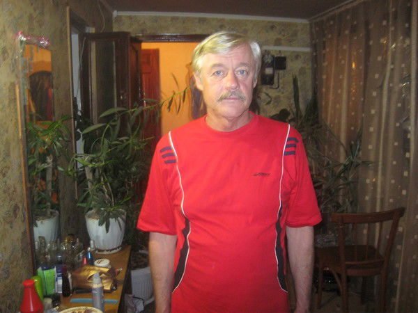 Александр Волков