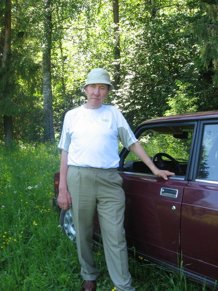 Петр Лекомцев