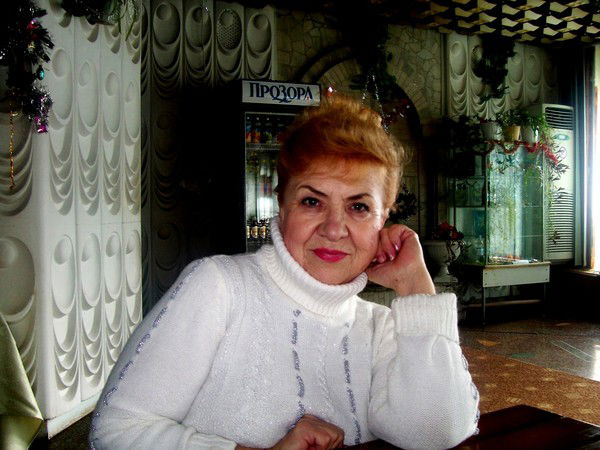 Нина Устабаши