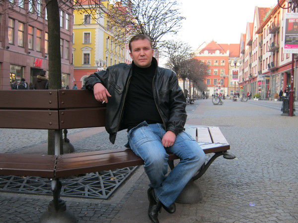 Юрий Добровольский