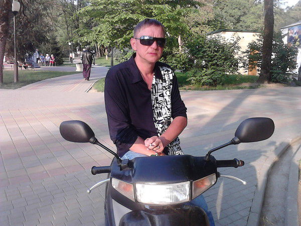 Александр Дюбин