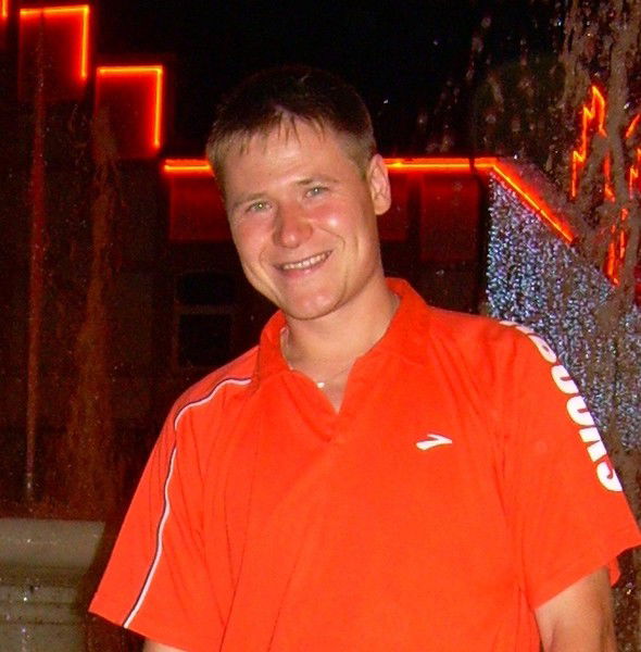 Денис Иванов