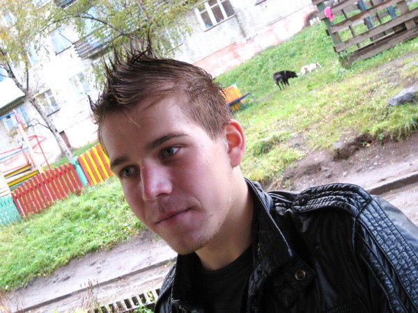 Александр Макаренков