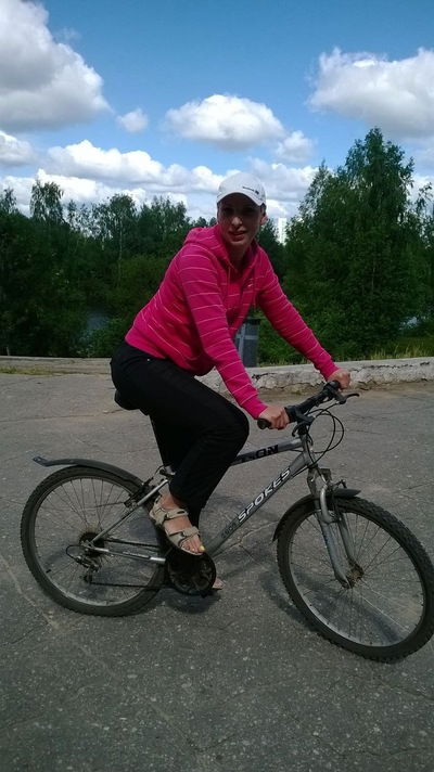 Елена Бурова