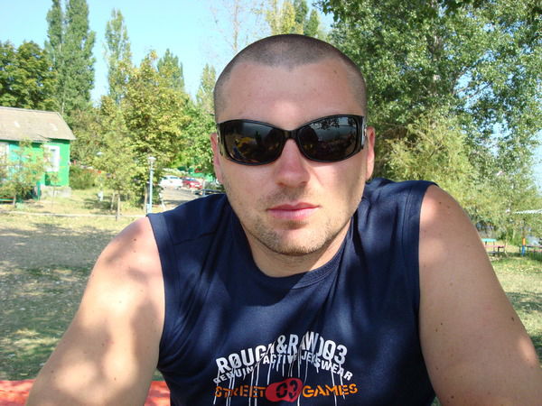 Саня Колесников