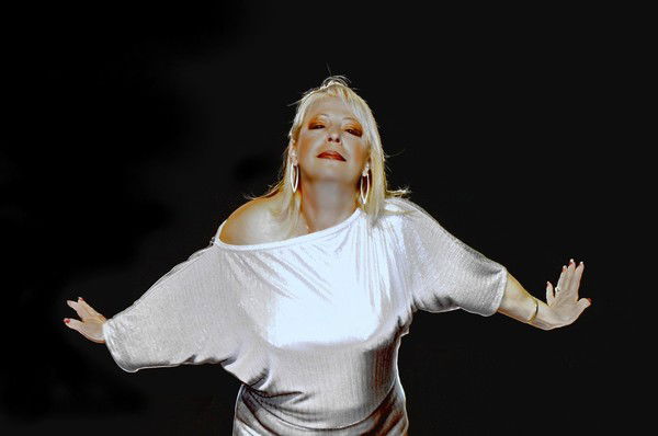 Александра Кон