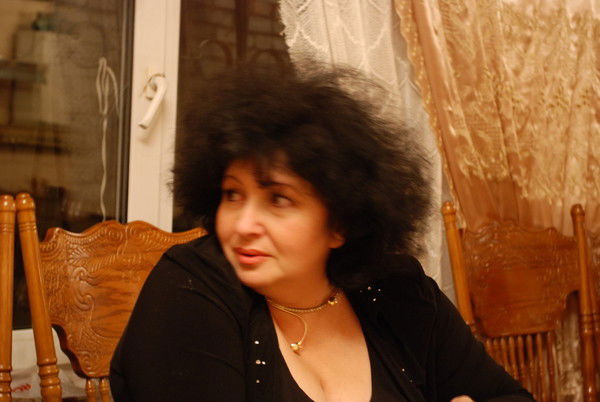 Елена Комаристова
