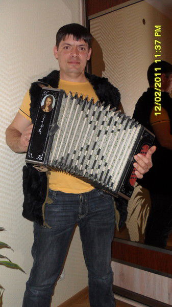 Александр Емельянов