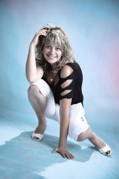 Анна Попова