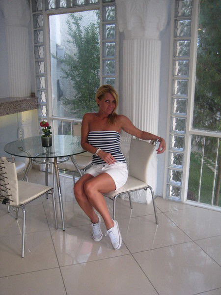 Елена Уханёва