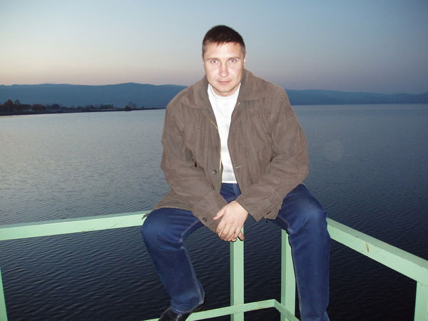 Владимир Ларионов