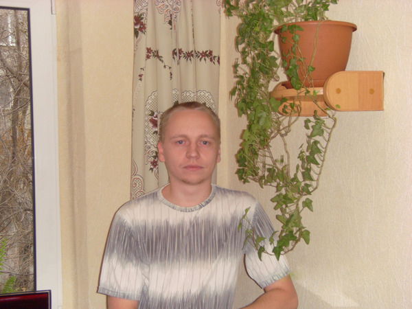 Андрей Семиколенов