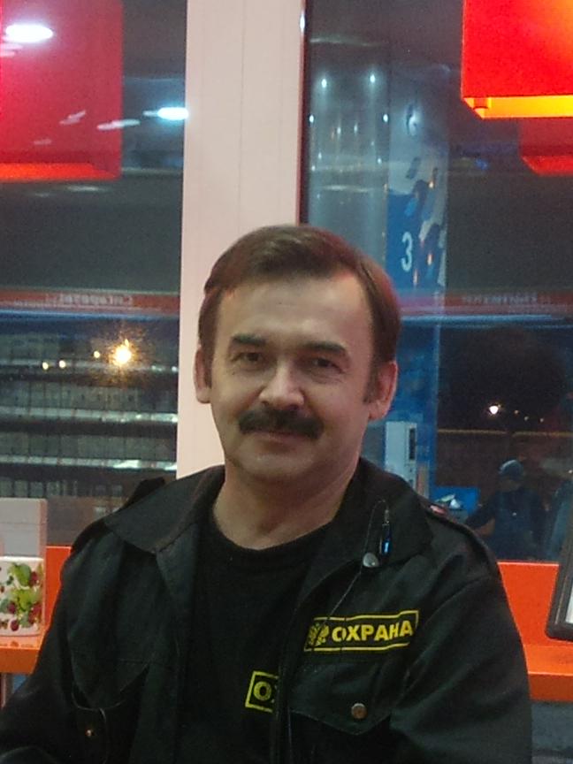 Максим Макогон