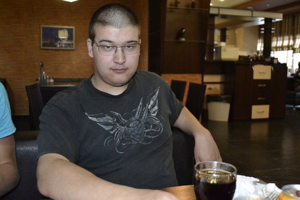 Павел Гутов