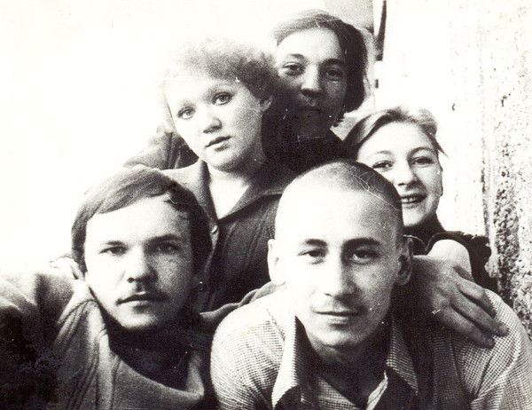 Неизвестно Неизвестно