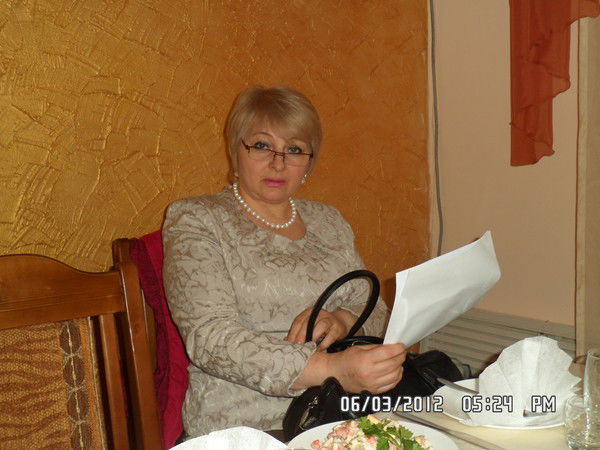 Анна Толстоброва