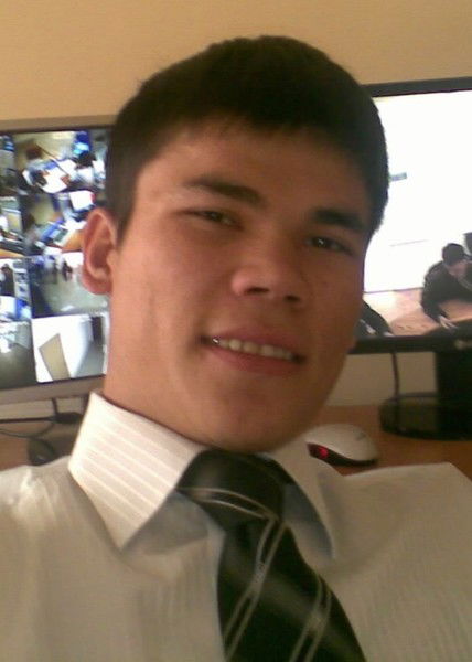 Алишер Азизов