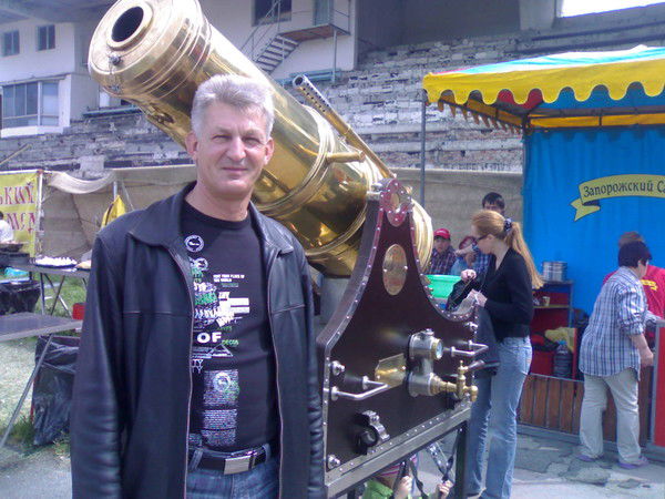 Александр Логвинов