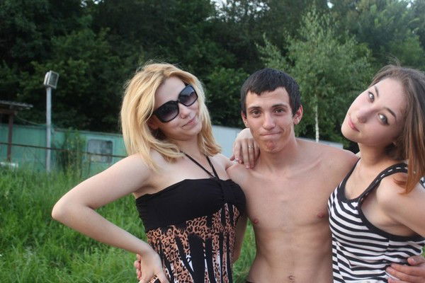 Олег Алханов