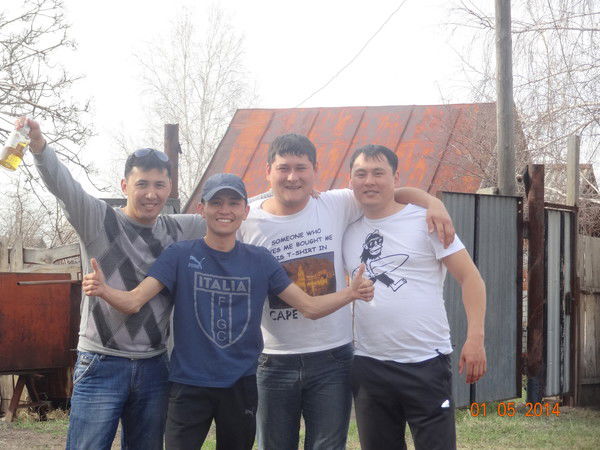 Айбек Назаров