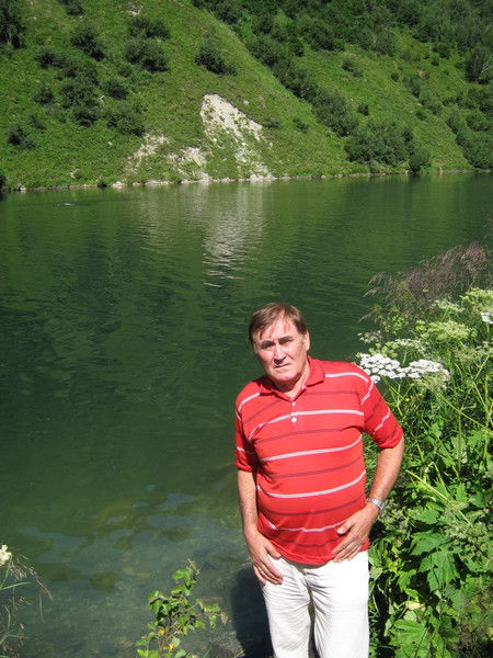 Владимир Маркин