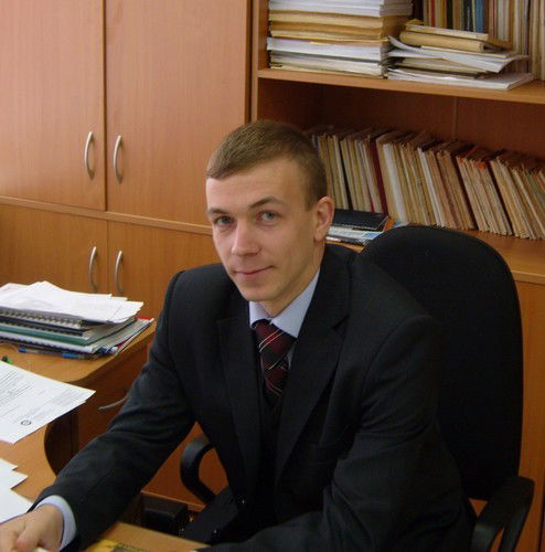 Роман Мельников