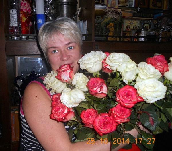 Елена Комарова